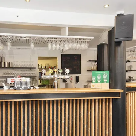 Feriehus Charming 4-person Getaway *