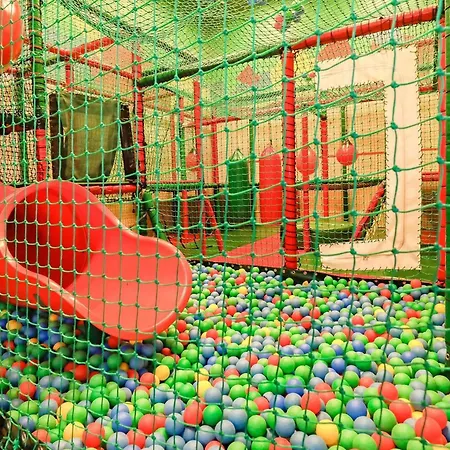 Charming 4-person Getaway Blavand