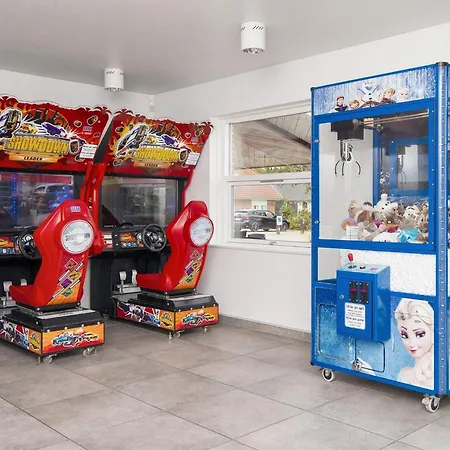 Charming 4-person Getaway * Blavand