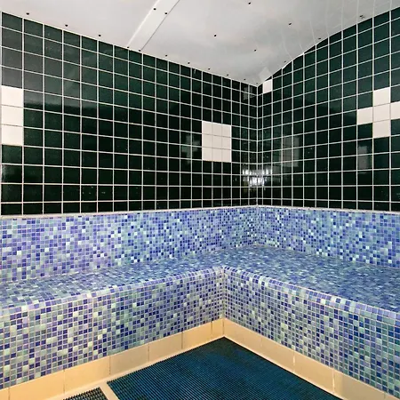 Charming 4-person Getaway Holiday home