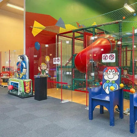 Charming 4-person Getaway Blavand