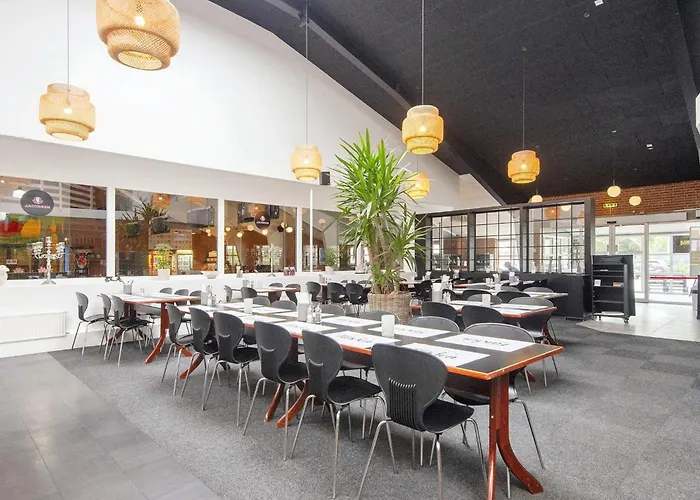 Charming 4-person Getaway 度假居 *